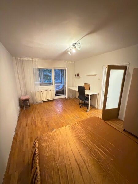 Teiul Doamnei / Apartament 2 camere decomandat -  Str. Cristea Mateescu