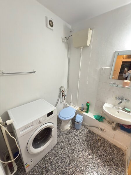 Teiul Doamnei / Apartament 2 camere decomandat -  Str. Cristea Mateescu