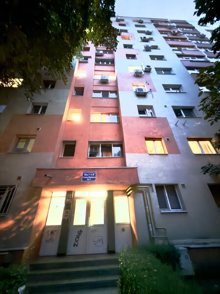 Teiul Doamnei / Apartament 2 camere decomandat -  Str. Cristea Mateescu
